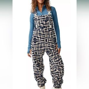 NWT SOLD OUT Hit The Slopes Printed Salopette Free People SMALL NWT